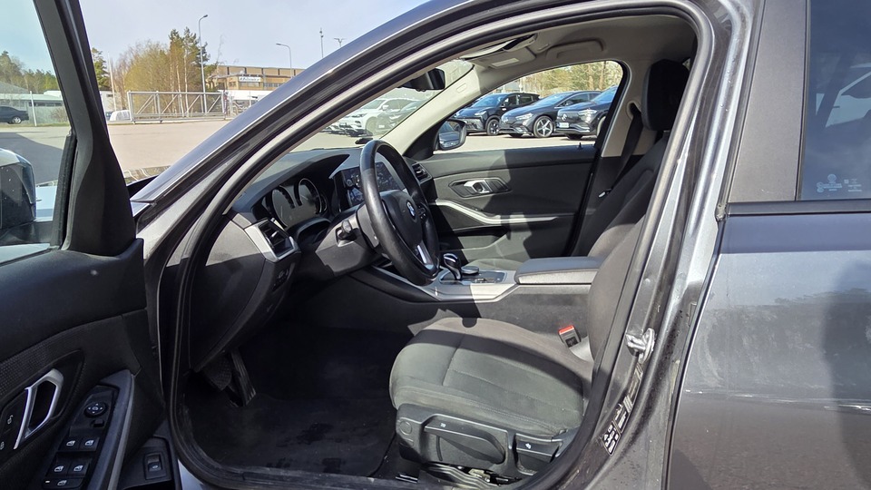 BMW 320 vaihtoauto