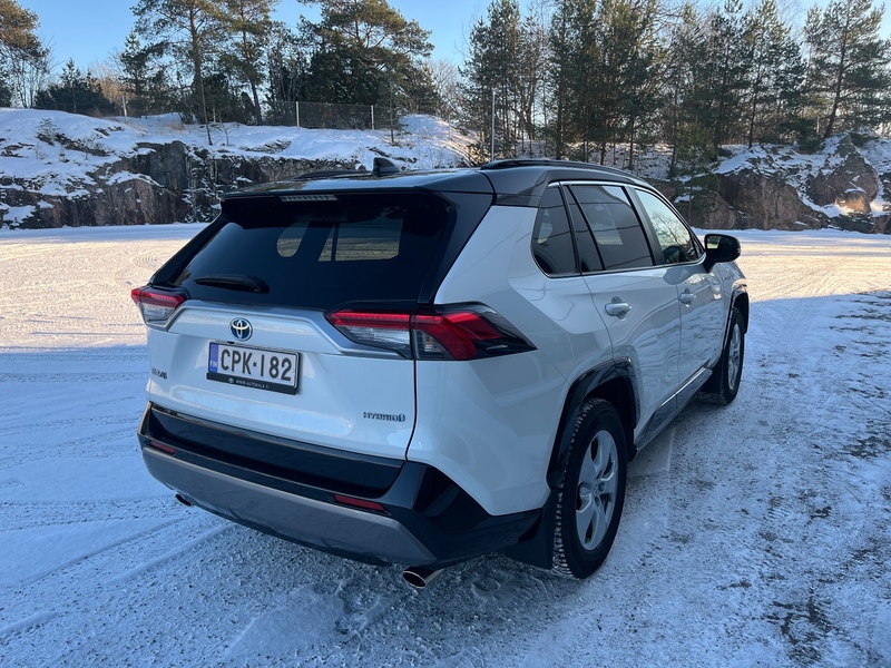 Toyota RAV4 vaihtoauto