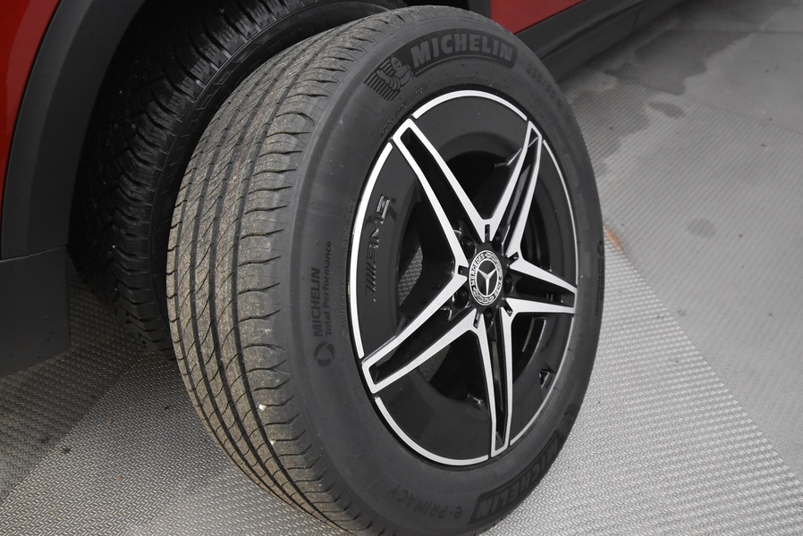 Mercedes-Benz EQB vaihtoauto