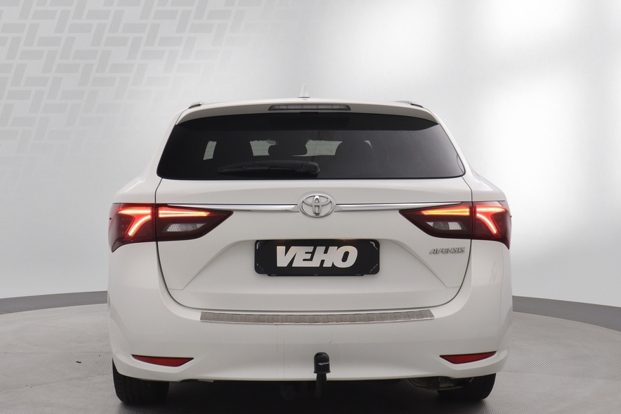 Toyota Avensis vaihtoauto