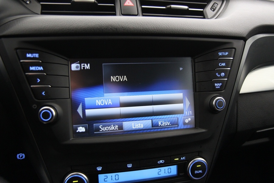 Toyota Avensis vaihtoauto