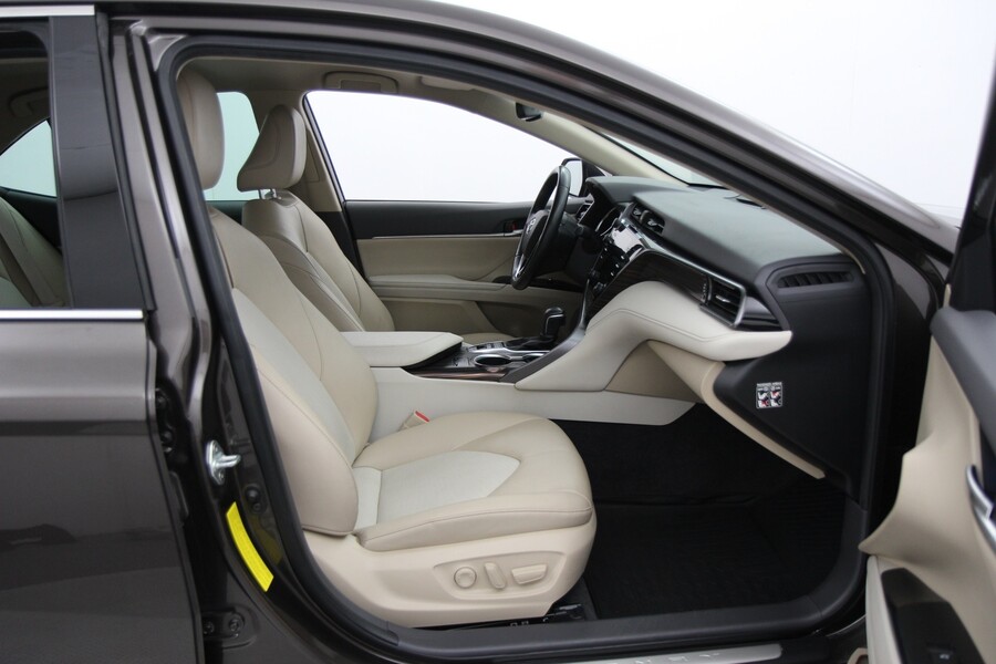 Toyota Camry vaihtoauto