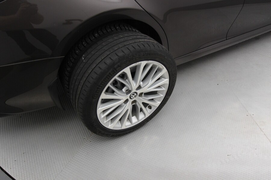 Toyota Camry vaihtoauto