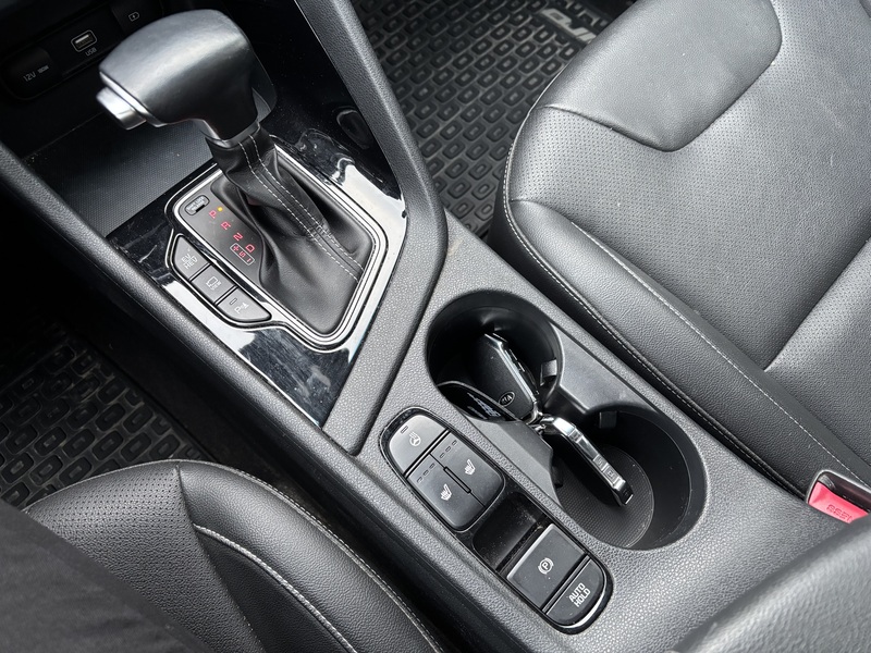 Kia Niro plug-in vaihtoauto