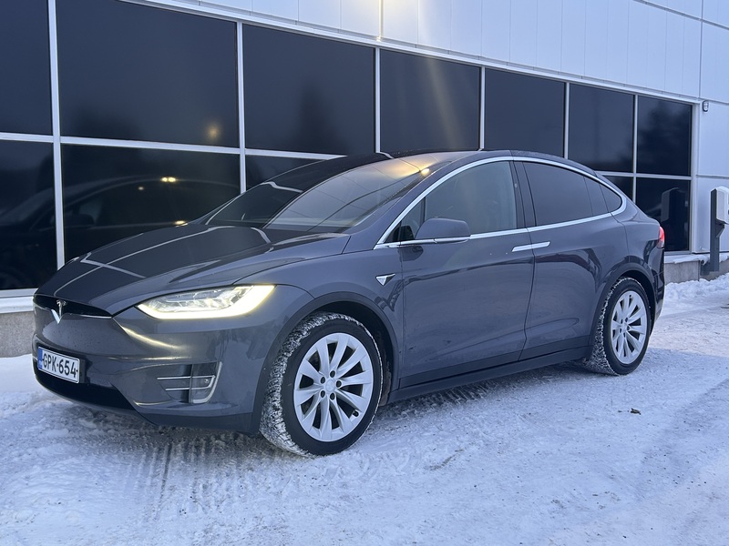 Tesla Model X vaihtoauto
