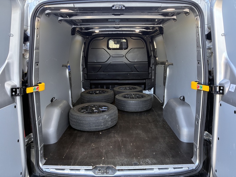Ford Transit Custom vaihtoauto