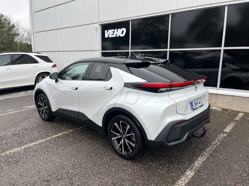 Toyota C-HR vaihtoauto