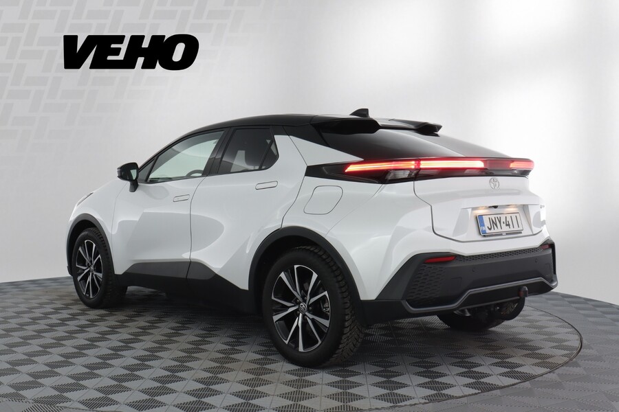 Toyota C-HR vaihtoauto