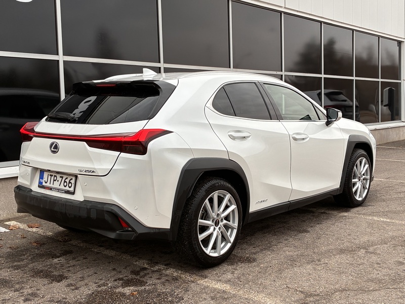 Lexus UX vaihtoauto