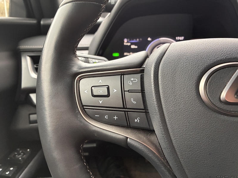 Lexus UX vaihtoauto