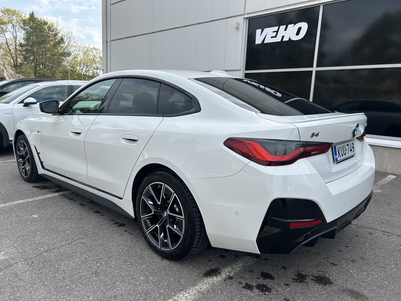 BMW i4 vaihtoauto