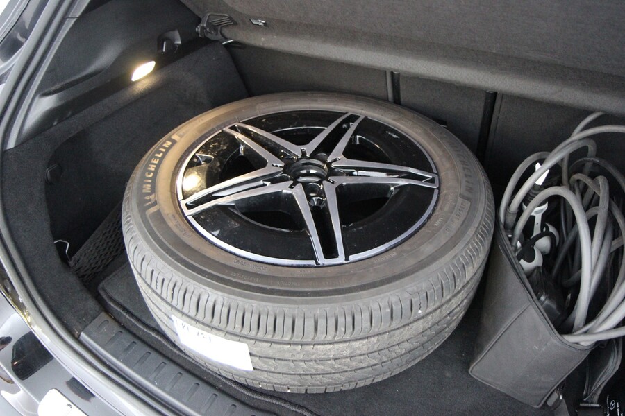 Mercedes-Benz EQA vaihtoauto