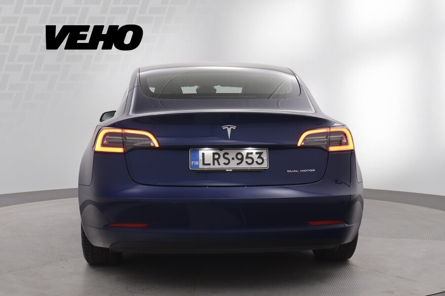 Tesla Model 3 vaihtoauto