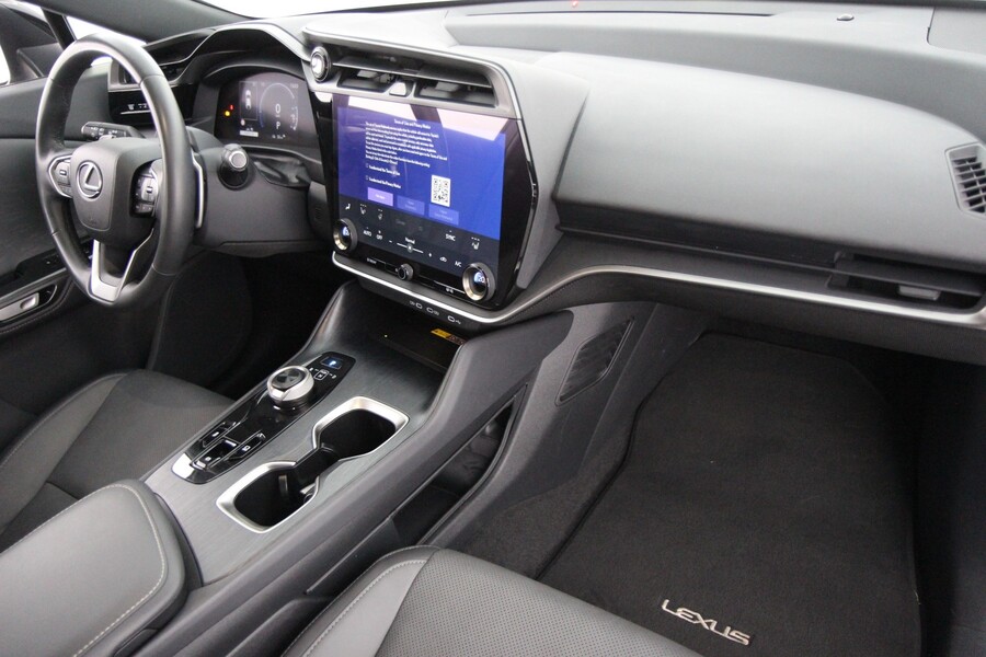 Lexus RZ vaihtoauto