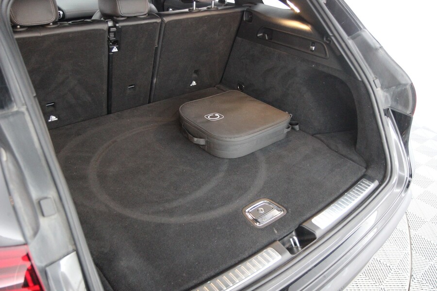 Mercedes-Benz EQC vaihtoauto