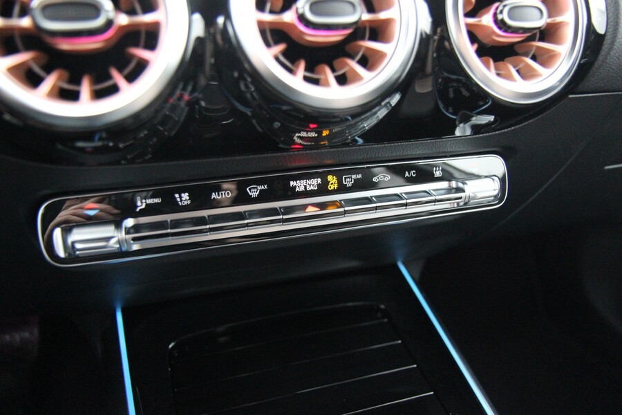 Mercedes-Benz EQA vaihtoauto