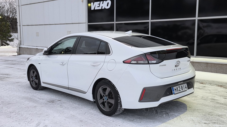 Hyundai IONIQ plug-in vaihtoauto