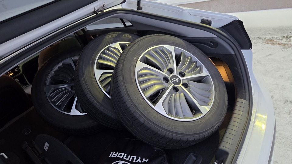 Hyundai IONIQ plug-in vaihtoauto