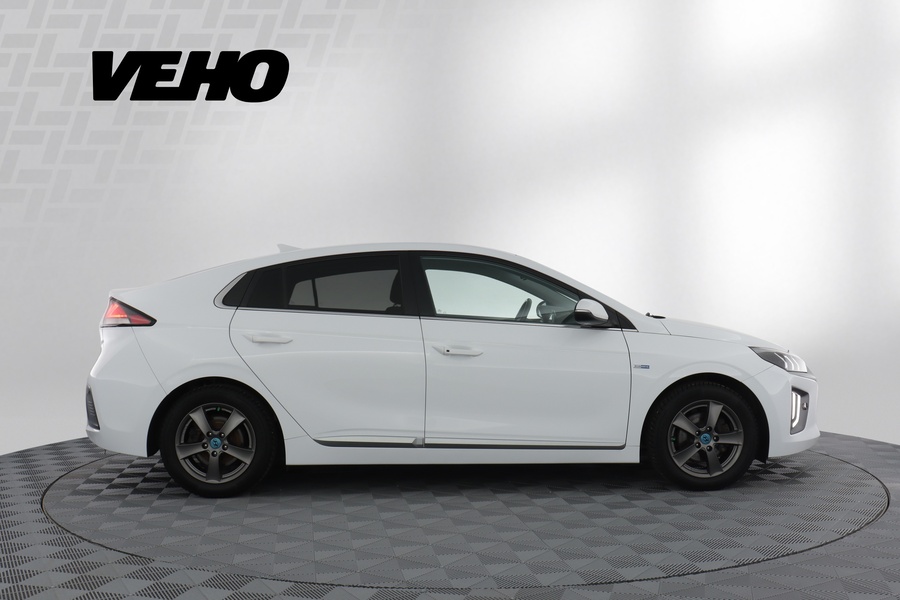 Hyundai IONIQ plug-in vaihtoauto