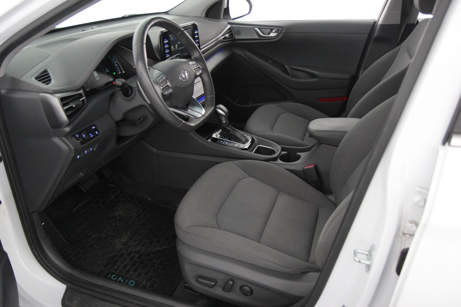 Hyundai IONIQ plug-in vaihtoauto