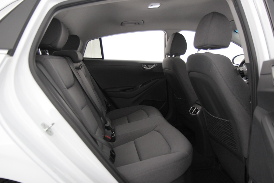 Hyundai IONIQ plug-in vaihtoauto