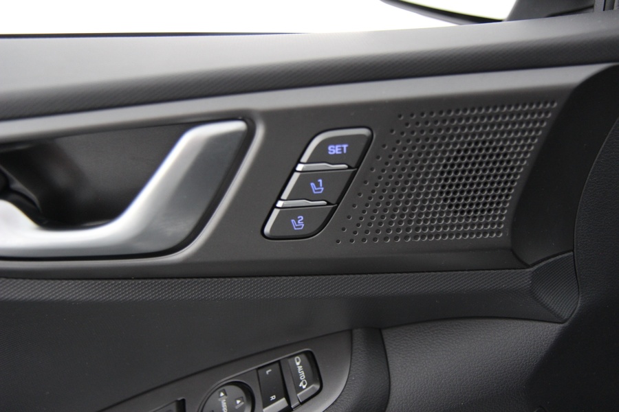 Hyundai IONIQ plug-in vaihtoauto