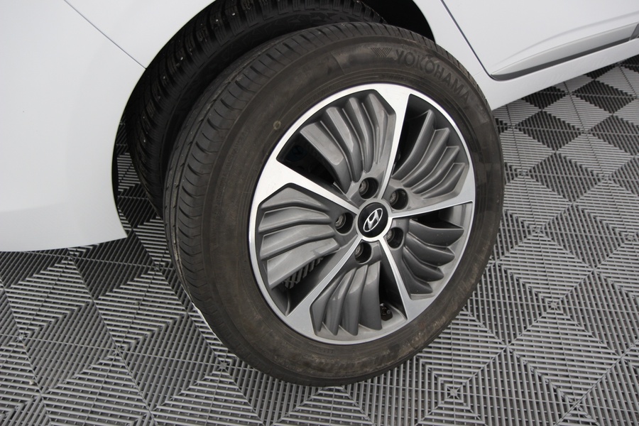 Hyundai IONIQ plug-in vaihtoauto