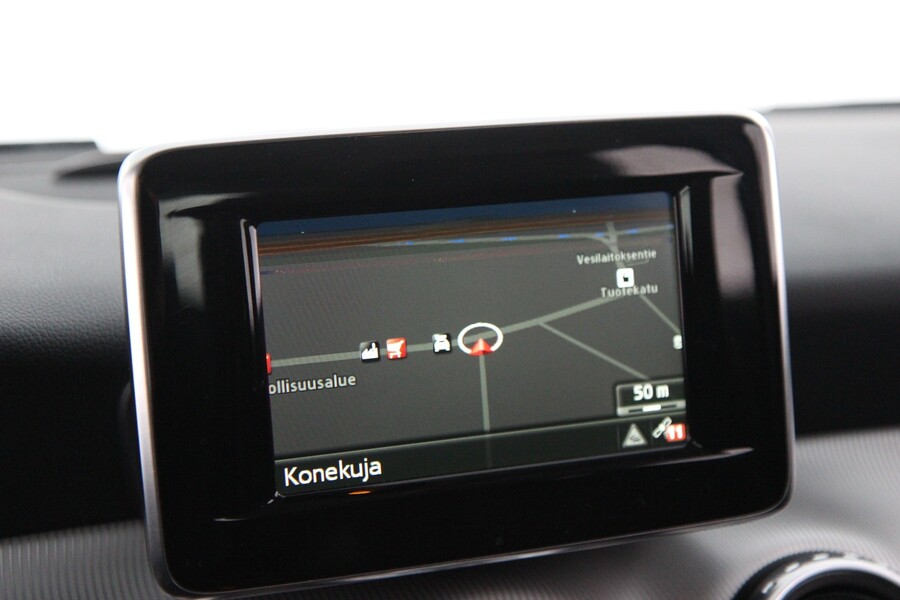 Mercedes-Benz GLA vaihtoauto