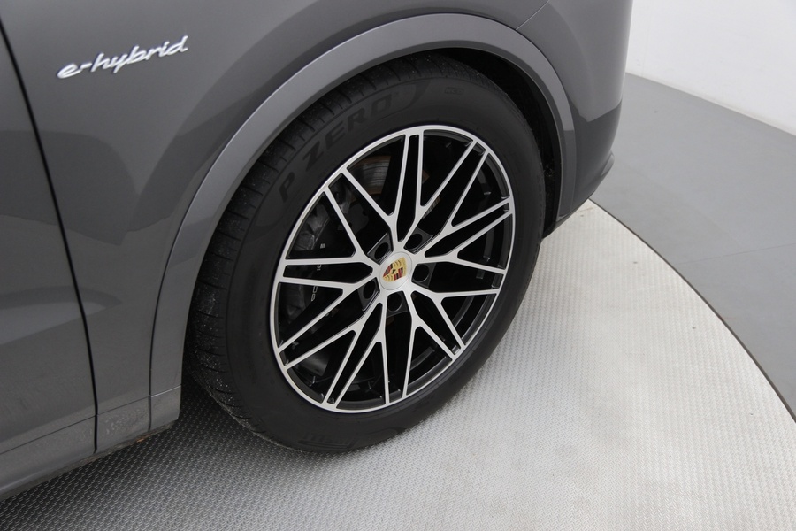 Porsche Cayenne vaihtoauto