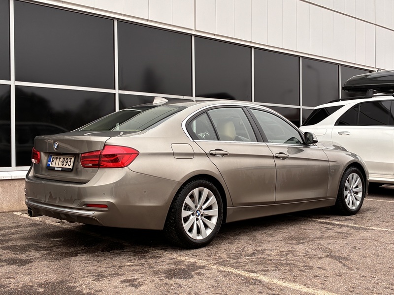 BMW 330 vaihtoauto