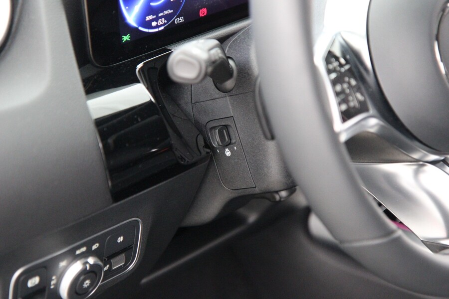 Mercedes-Benz EQA vaihtoauto