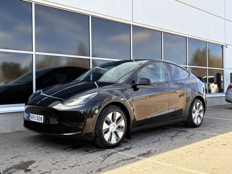 Tesla Model Y vaihtoauto