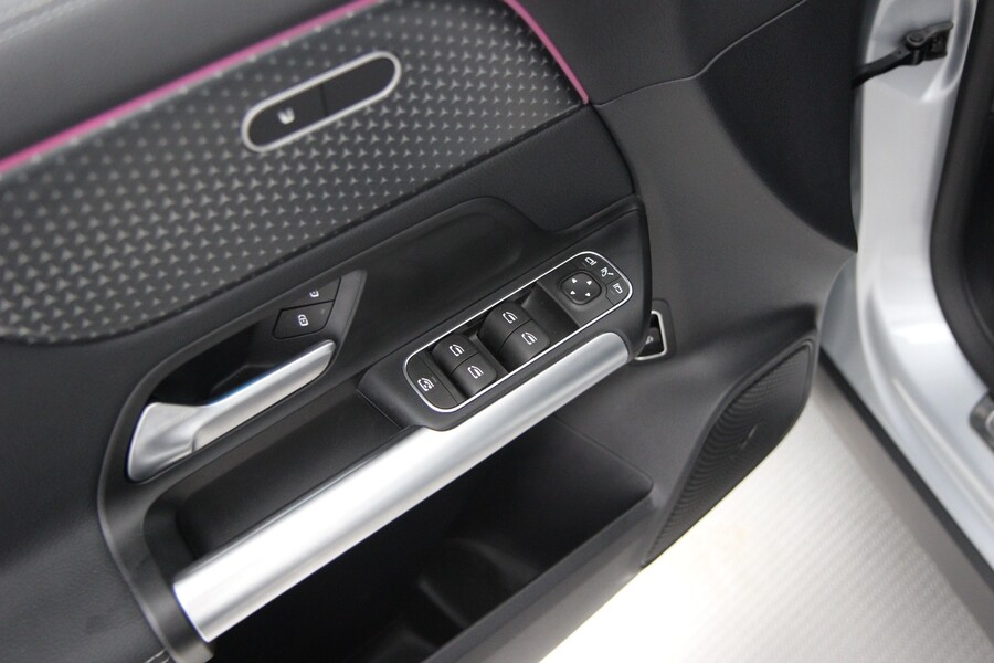 Mercedes-Benz EQA vaihtoauto