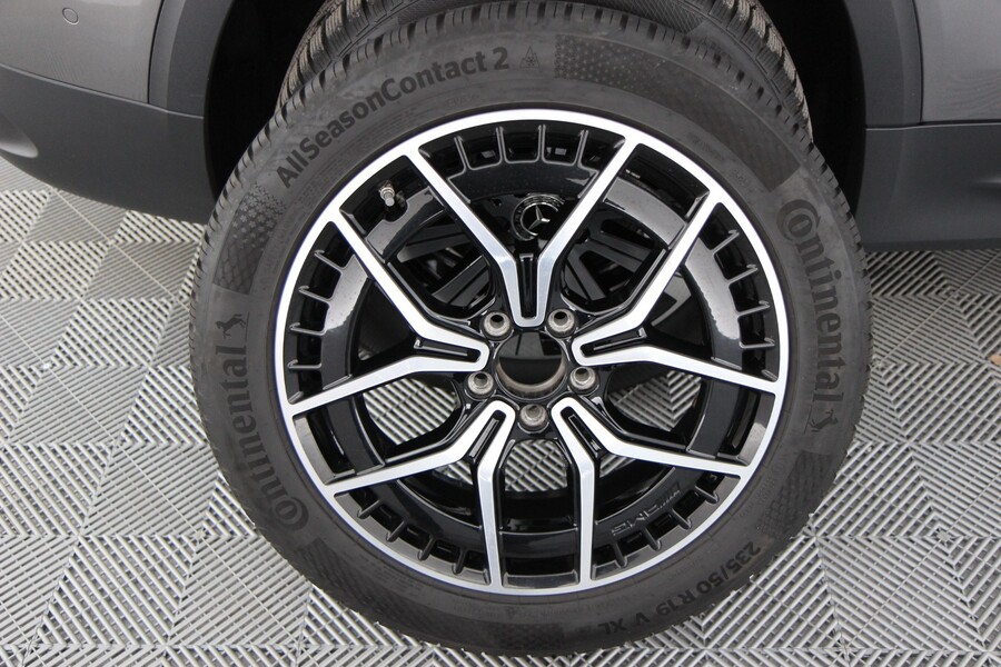 Mercedes-Benz EQB vaihtoauto