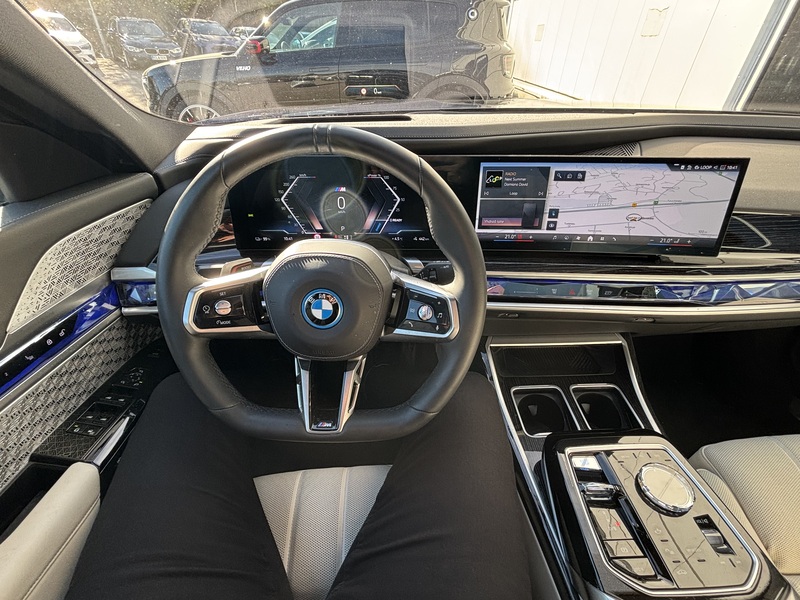 BMW i7 vaihtoauto