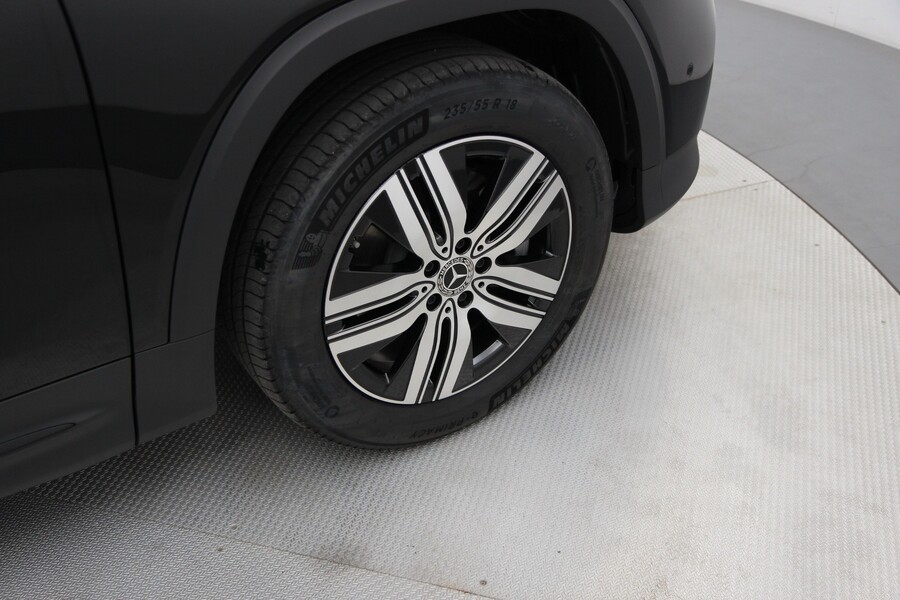 Mercedes-Benz EQB vaihtoauto