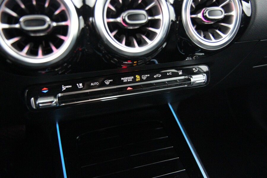 Mercedes-Benz EQA vaihtoauto