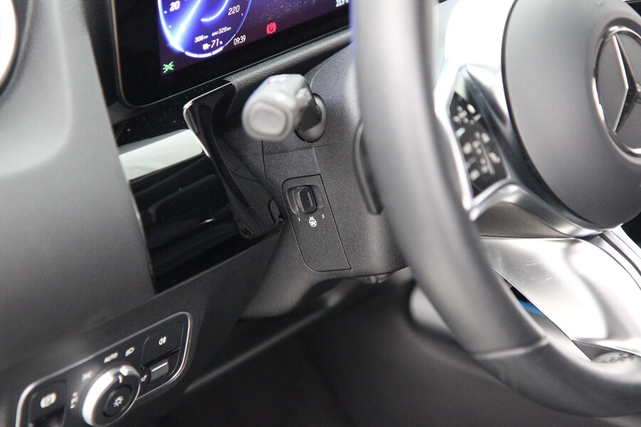 Mercedes-Benz EQA vaihtoauto