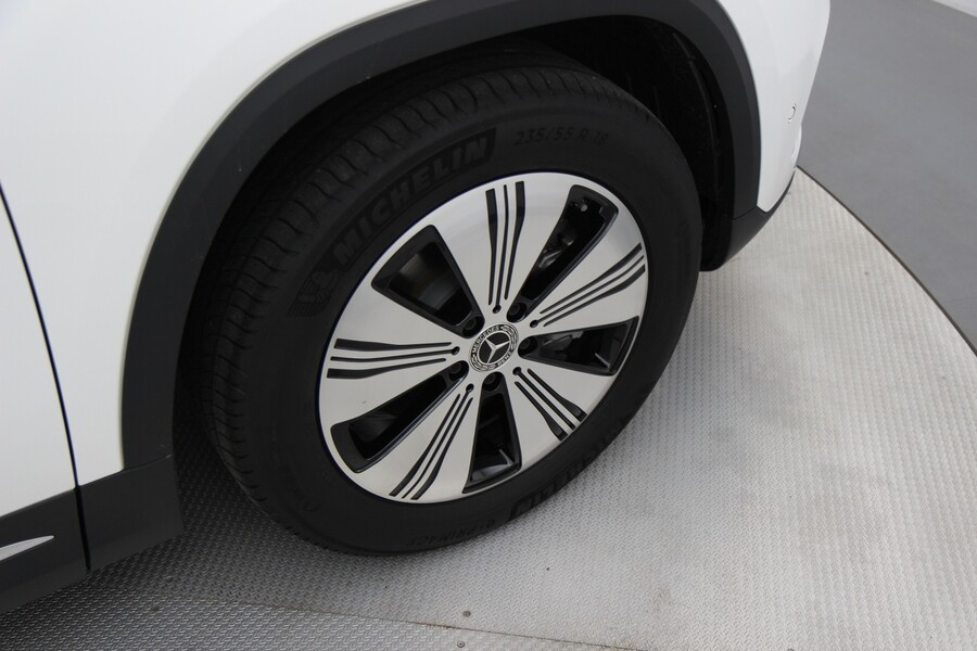 Mercedes-Benz EQA vaihtoauto