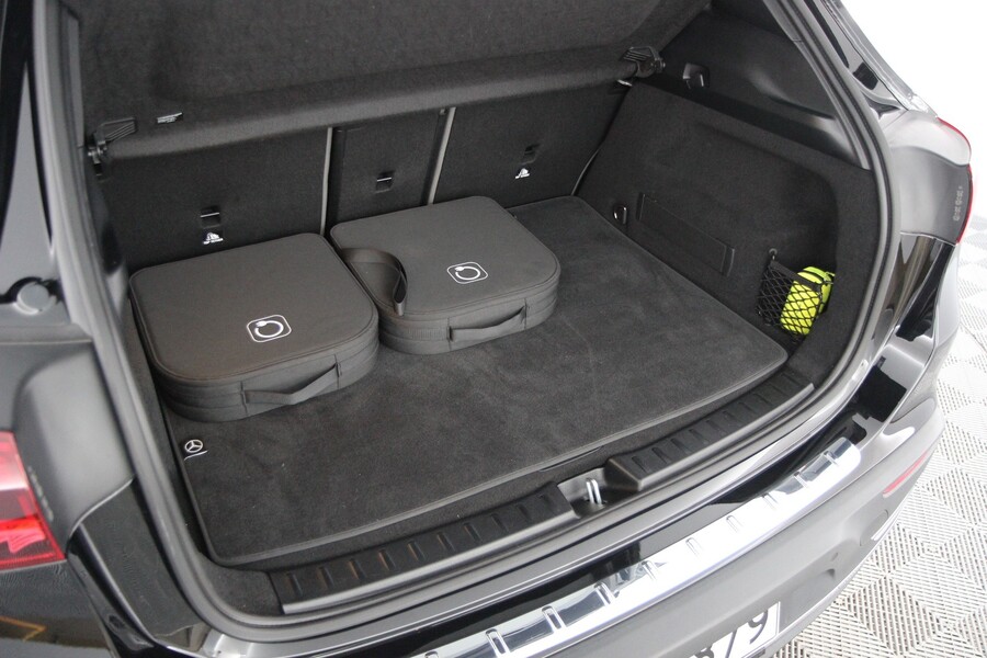 Mercedes-Benz EQA vaihtoauto