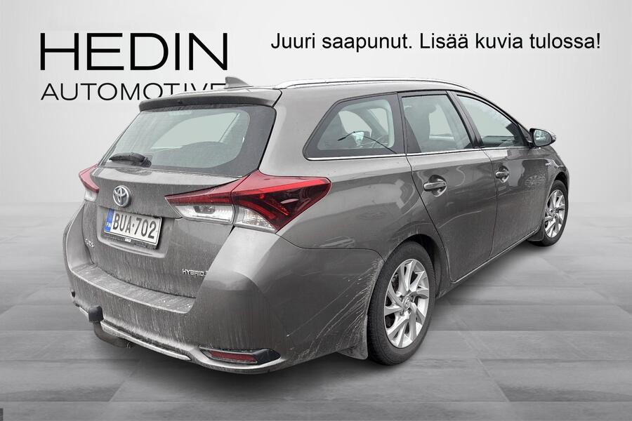 Toyota Auris vaihtoauto