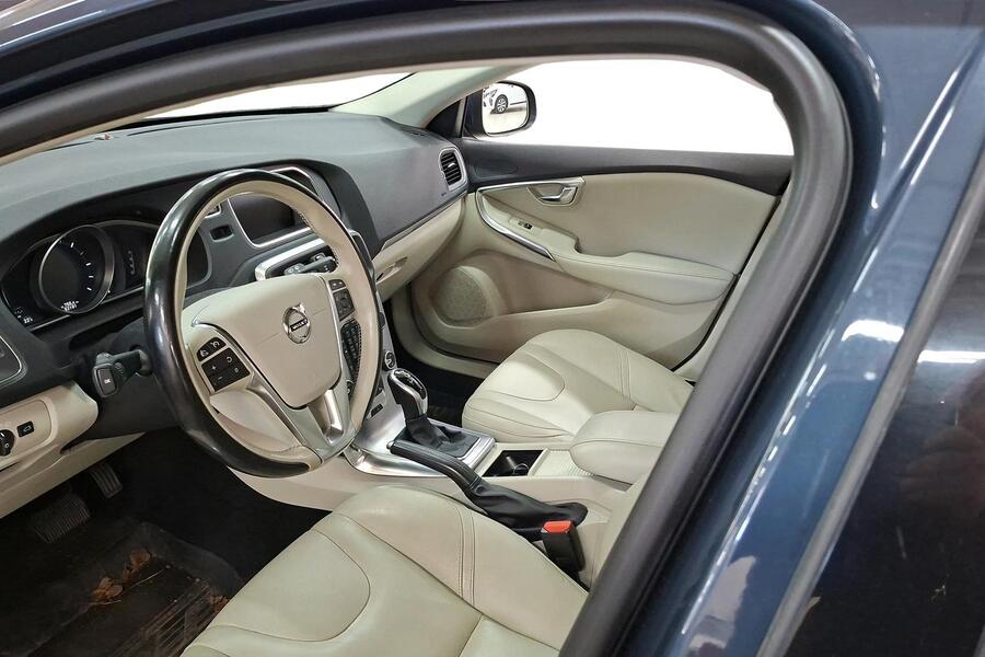 Volvo V40 vaihtoauto