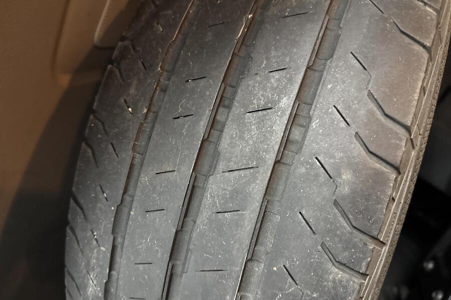 Volkswagen Caravelle vaihtoauto