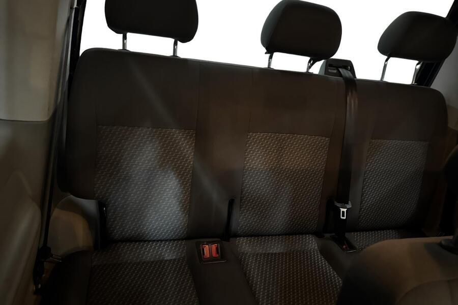 Volkswagen Caravelle vaihtoauto