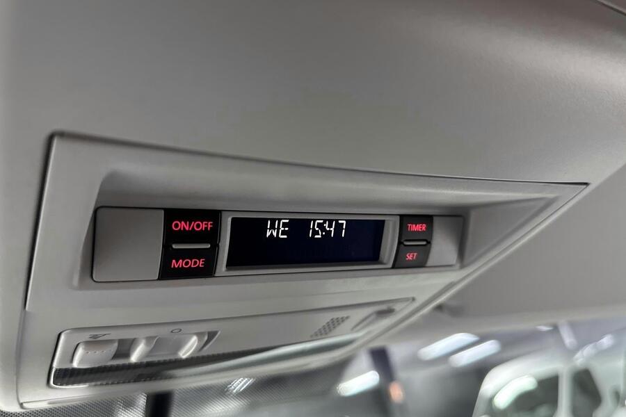 Volkswagen Caravelle vaihtoauto