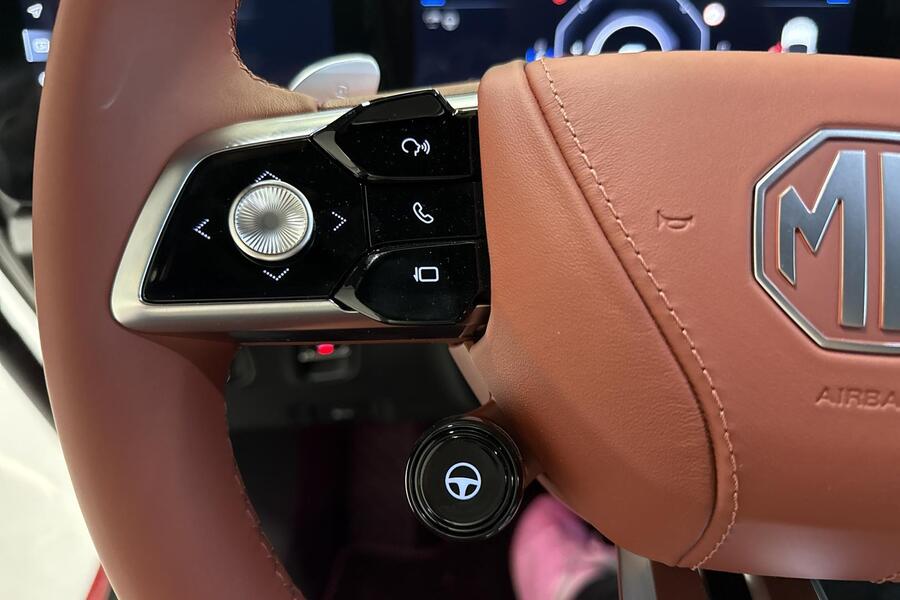 MG Cyberster vaihtoauto