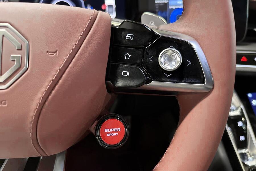 MG Cyberster vaihtoauto