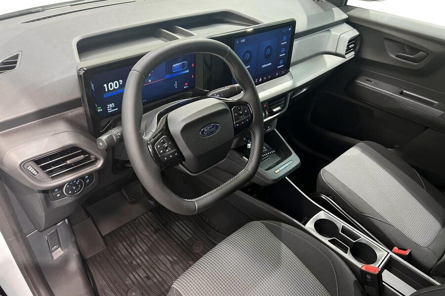 Ford Transit Courier vaihtoauto