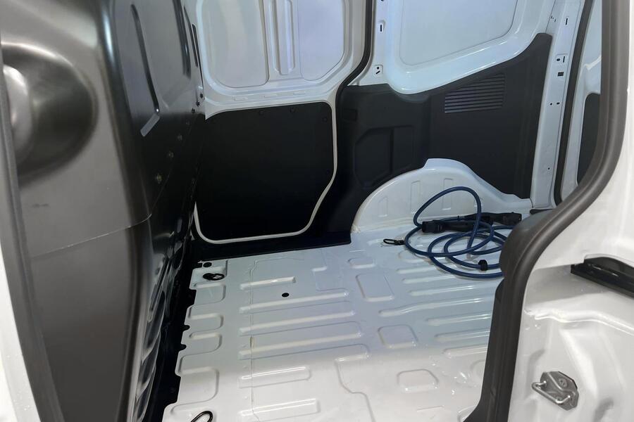 Ford Transit Courier vaihtoauto