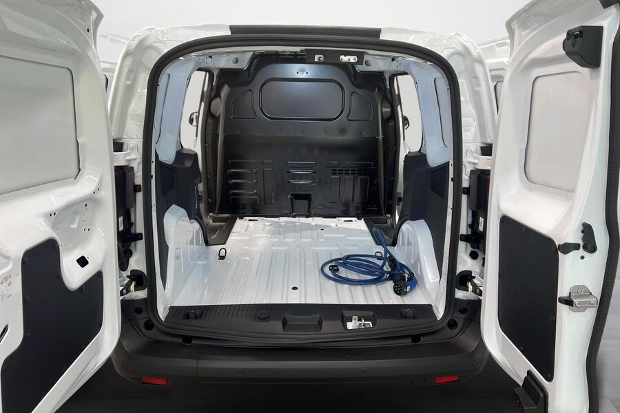 Ford Transit Courier vaihtoauto